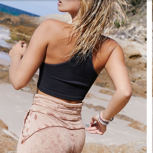 NWOT Free People Movement Happiness Runs Crop Sz XS/S black - Picture 2 of 10